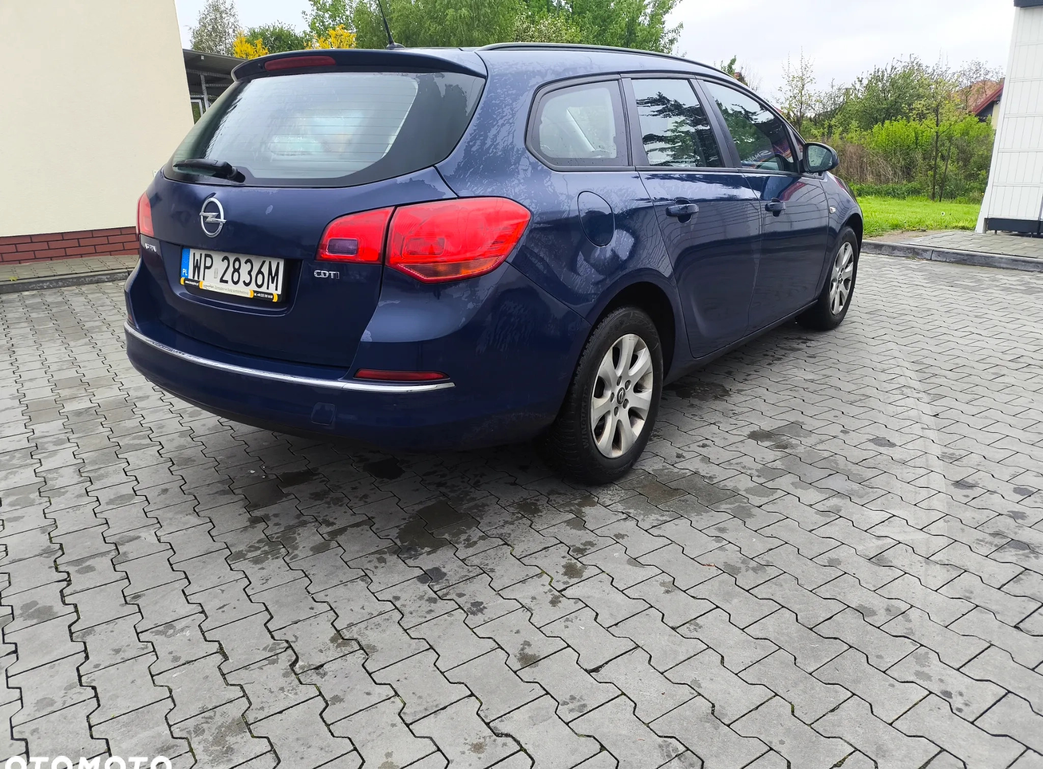 Opel Astra cena 25000 przebieg: 228000, rok produkcji 2015 z Płock małe 37
